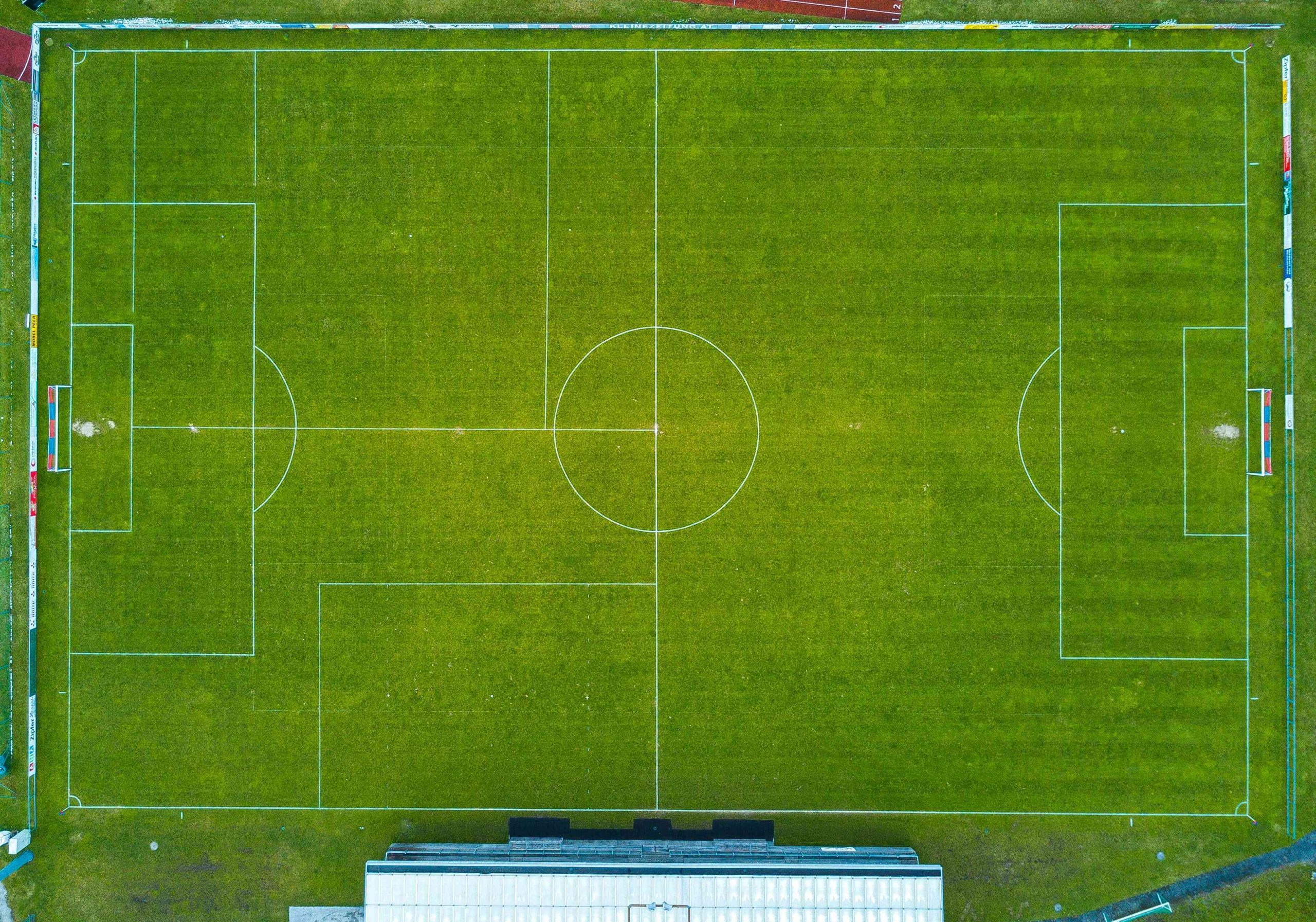 Dal campo alla società: come il calcio può abbattere le barriere razziali e culturali