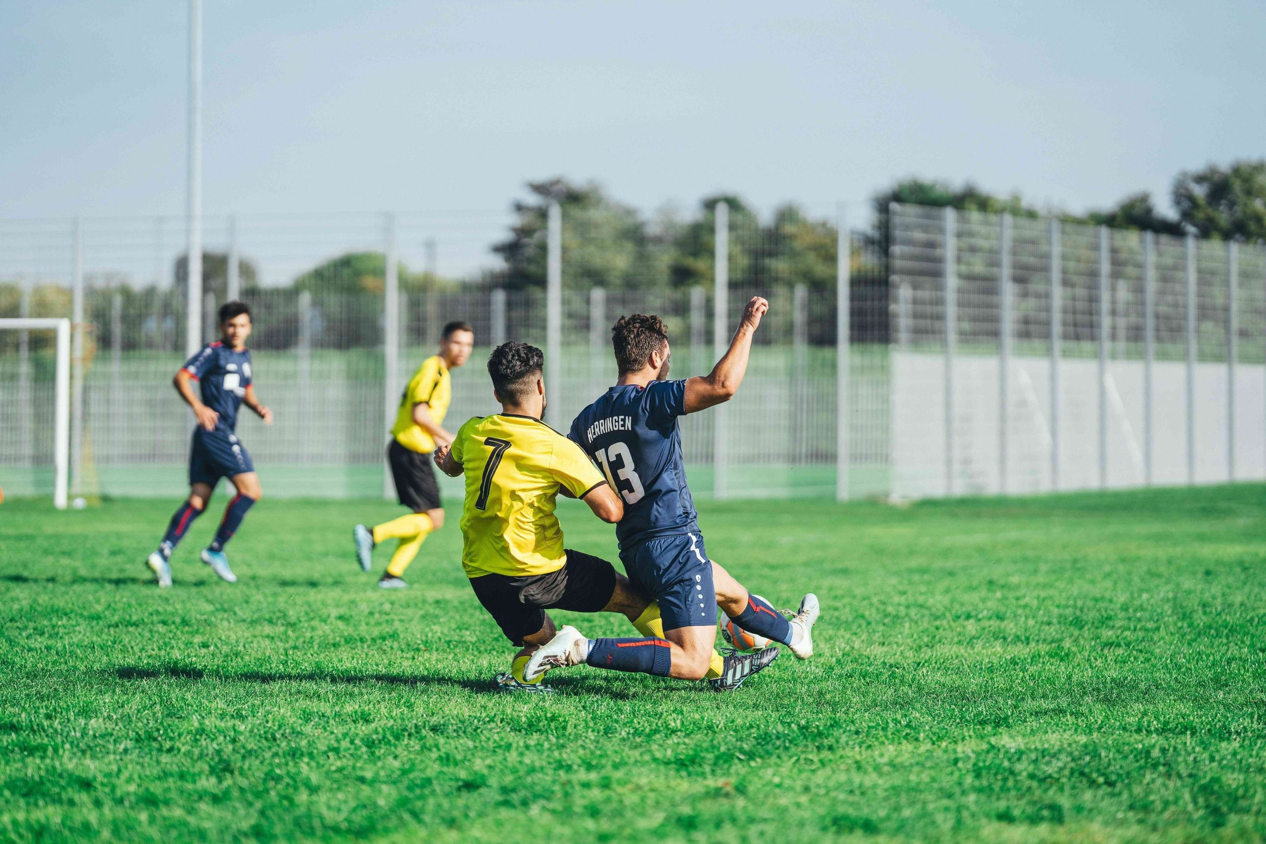 Il Calcio come Specchio della Società: Analisi delle Maglie e dei Simboli
