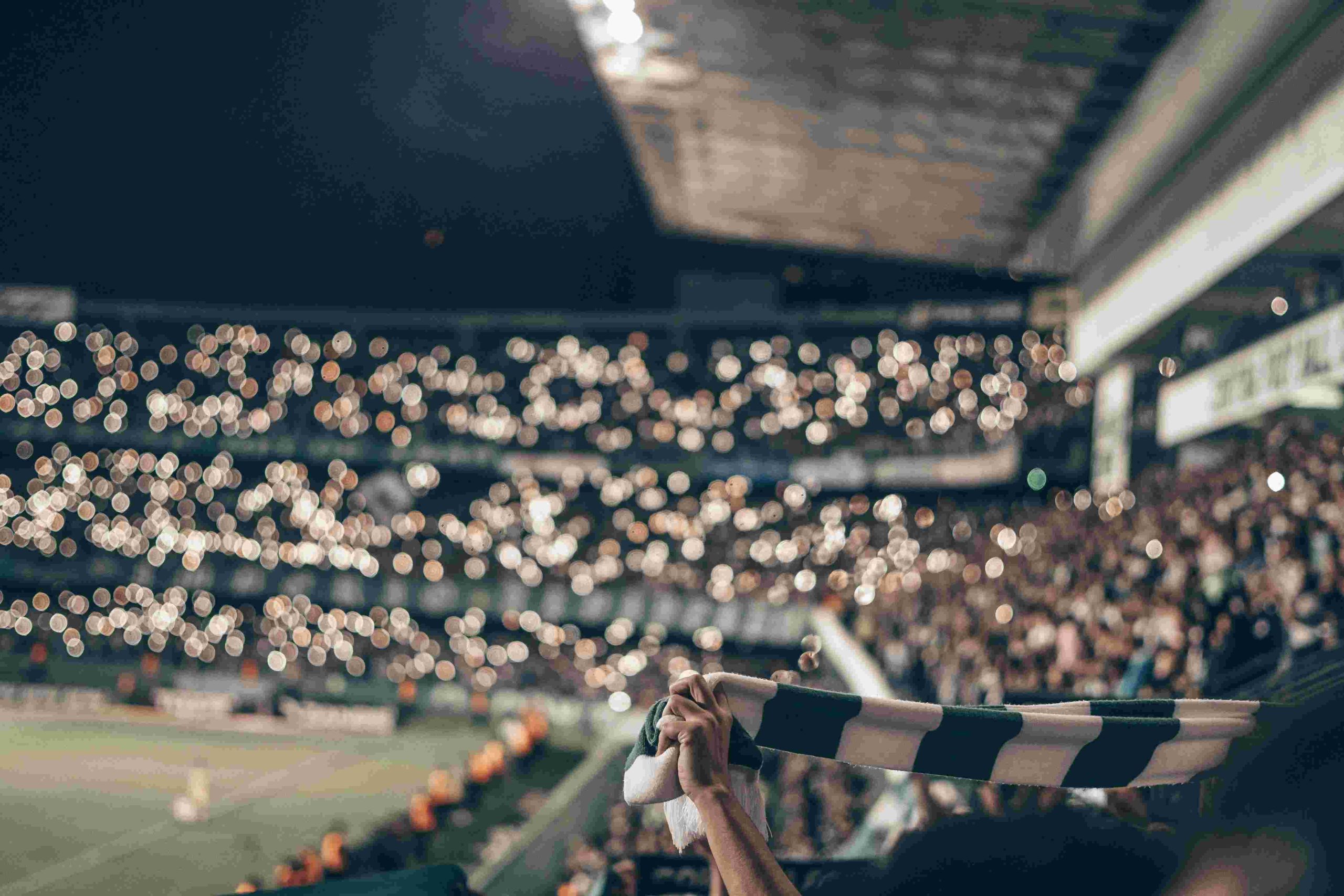 Waarom de Engelse voetbalclubs streng toezicht nodig hebben: IFR’s plan voor financieel gezonde en fanvriendelijke clubs