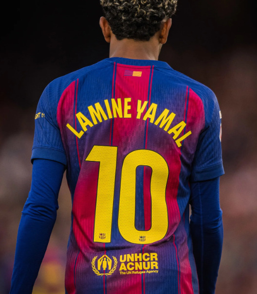 Welke spelersnaam op Barcelona shirt kiezen